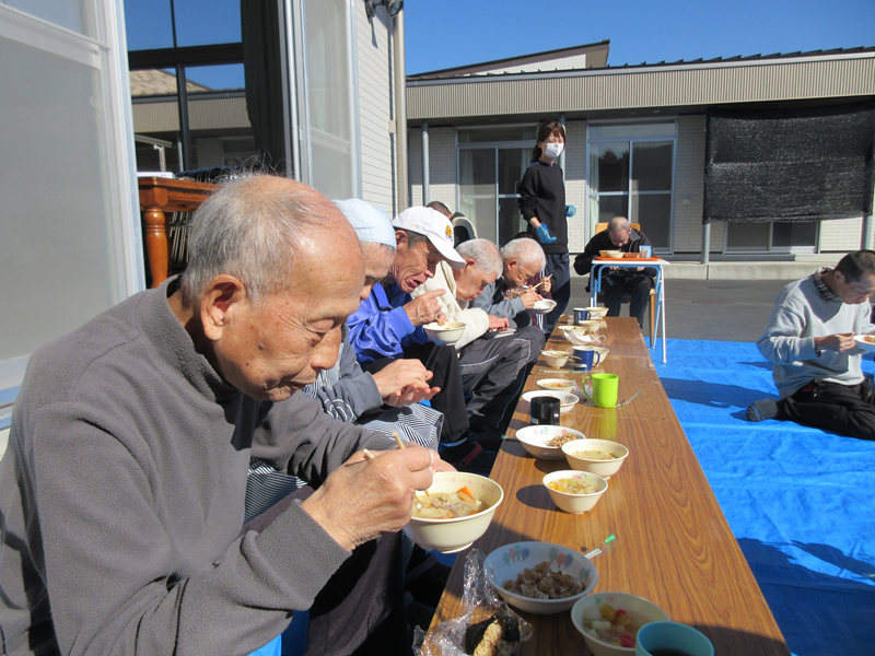 【さくらこぶし】　おにぎり作り